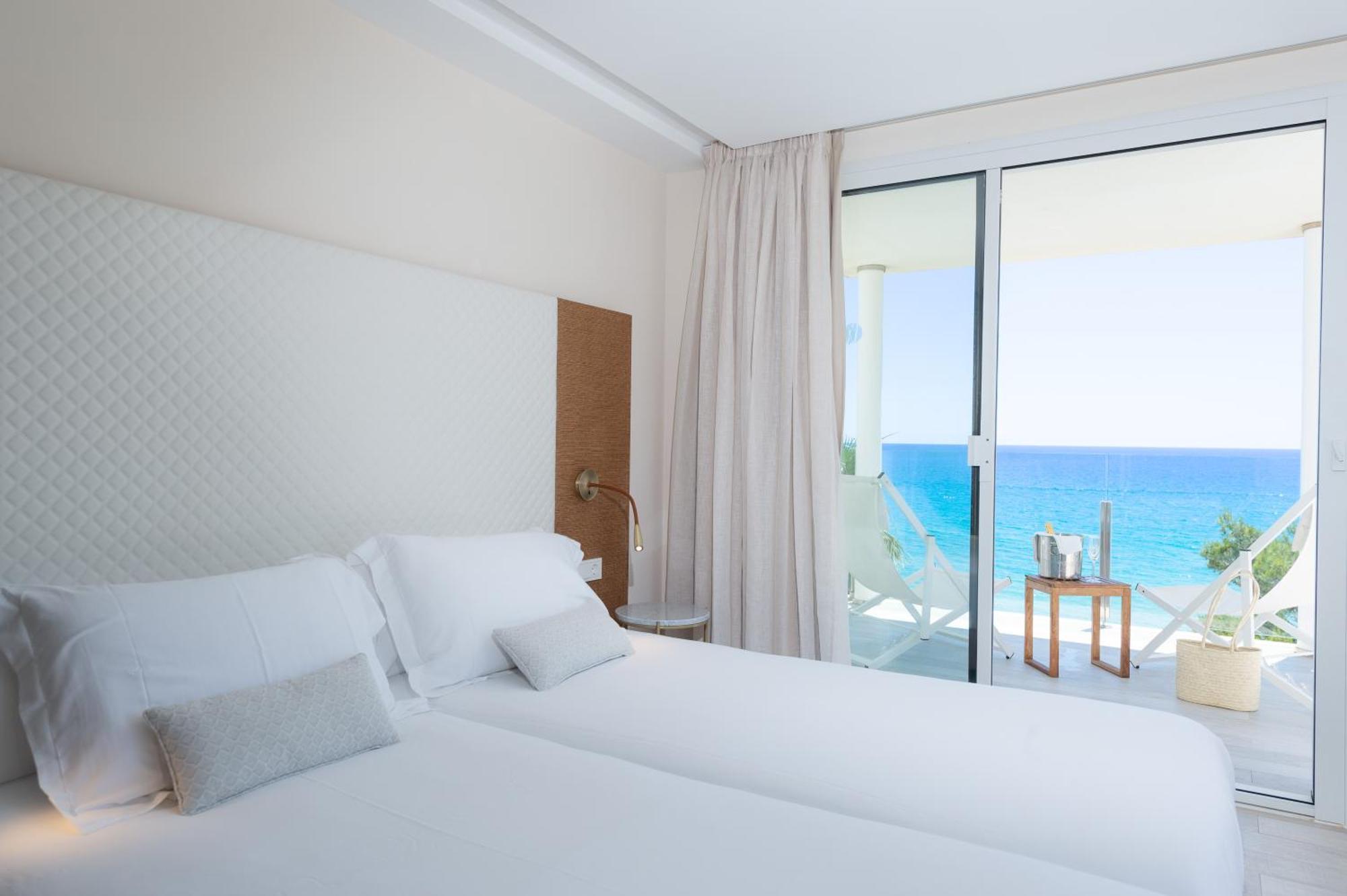 Double Room Sea view,1536993529:JPEG